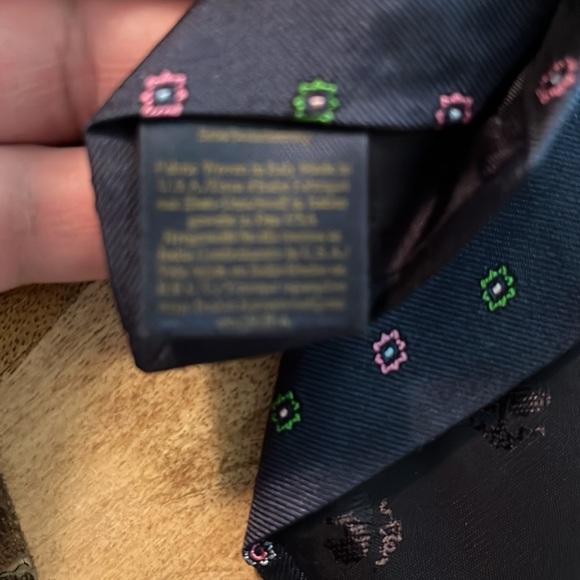 BROOKS BROTHERS Men silk Tie Graphic Rounds Floral Print Blue Multicolor $88 NEW - Picture 6 of 14